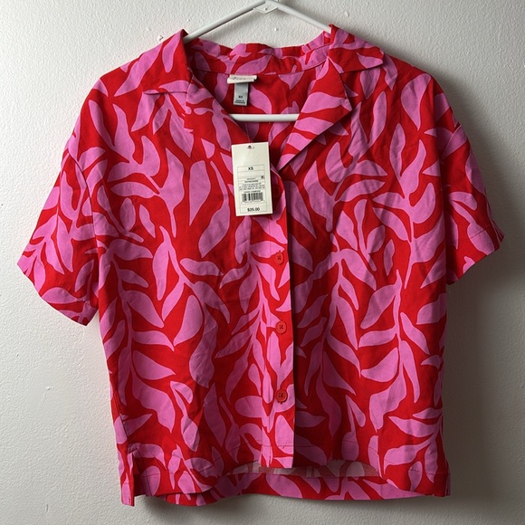 57. NEW| Women's A New Day Oversized Crepe Short Sleeve Button-Down Blouse - Picture 4 of 7